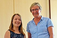 Konnten beide stolz auf ihre Leistung sein: Johanna Singer (Q1) und Betreuungslehrerin Sabine Kahler (Foto: Bischöfliche Pressestelle).